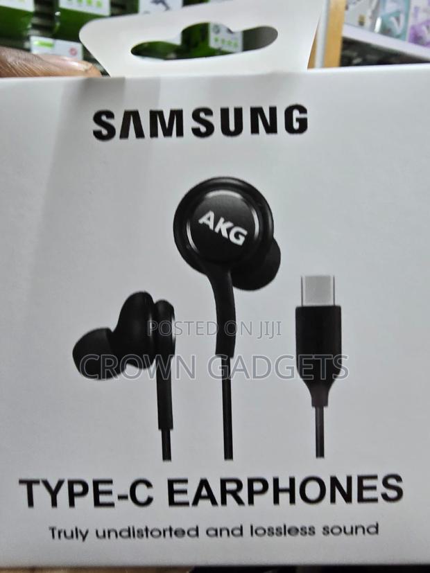 Samsung Type-C Earphones With AKG Studio Quality Audio - thumbnail 3