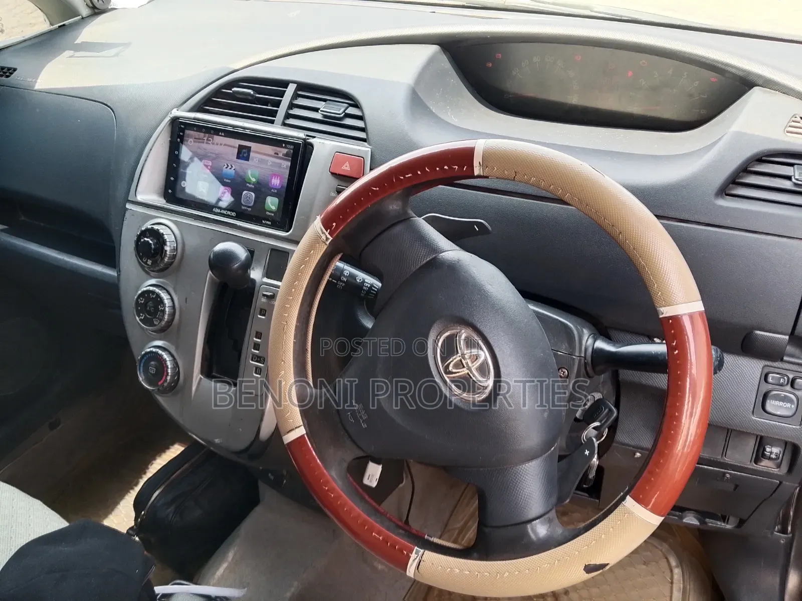 Toyota Ractis 2006 Gray