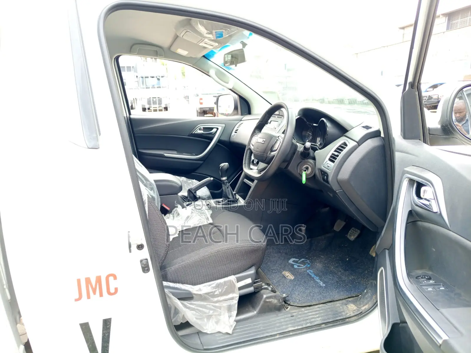 JMC Vigus 2024 White