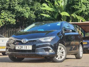 Toyota Auris 2016 Black