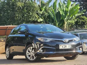 Toyota Auris 2016 Black