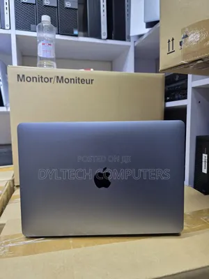 Laptop Apple MacBook 2020 16GB Intel Core i5 SSD 512GB