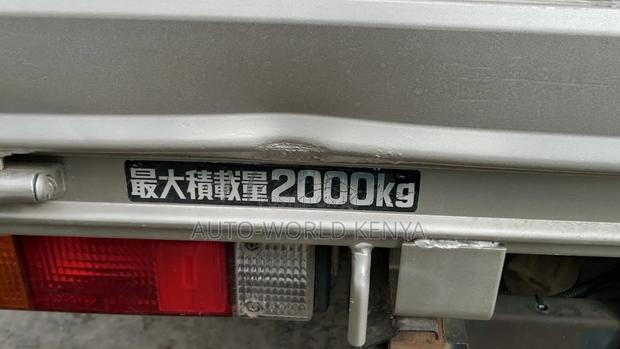 Mitsubishi Fuso Canter 2019 Silver - thumbnail 6