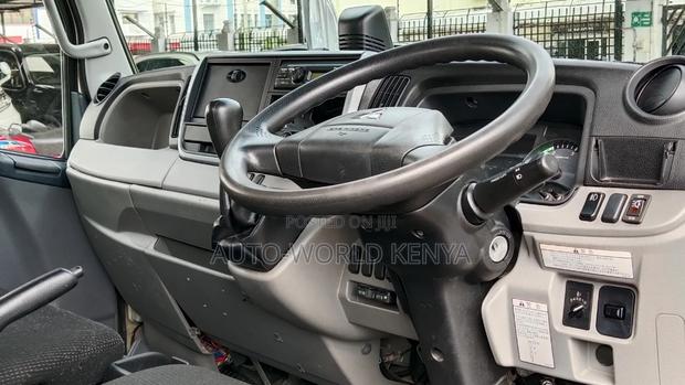 Mitsubishi Fuso Canter 2019 Silver - thumbnail 7