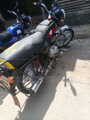 Bajaj Boxer 2022 Red
