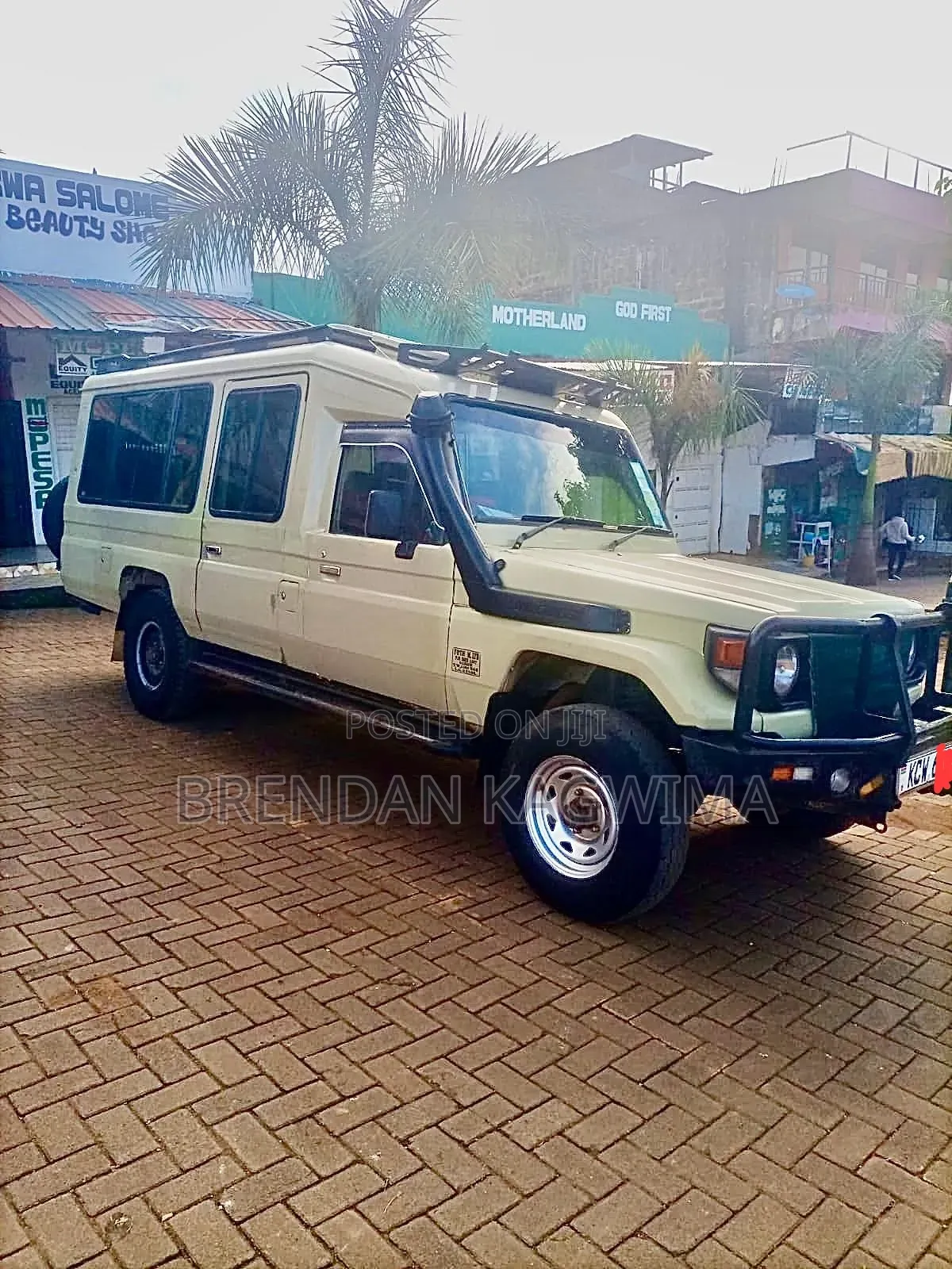 Toyota Land Cruiser 2002 Beige