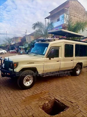 Toyota Land Cruiser 2002 Beige