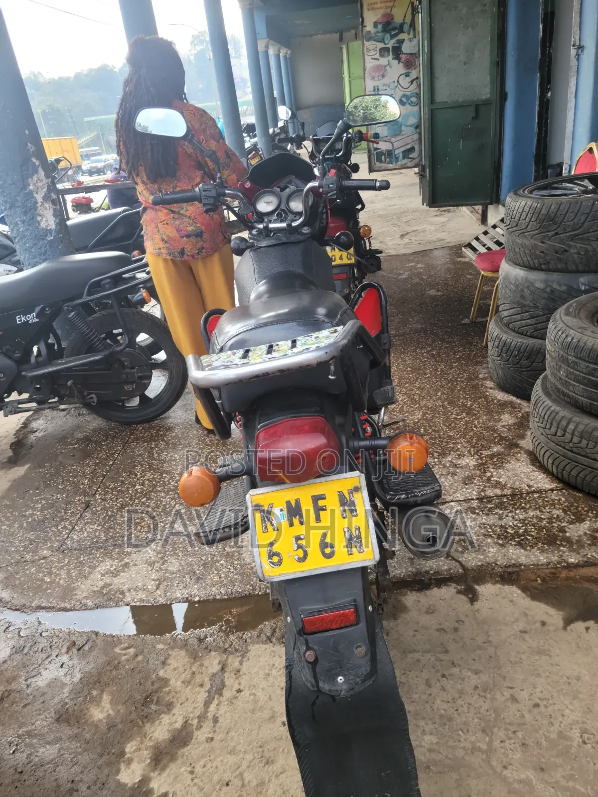 TVS HLX Plus ES 2022 Black