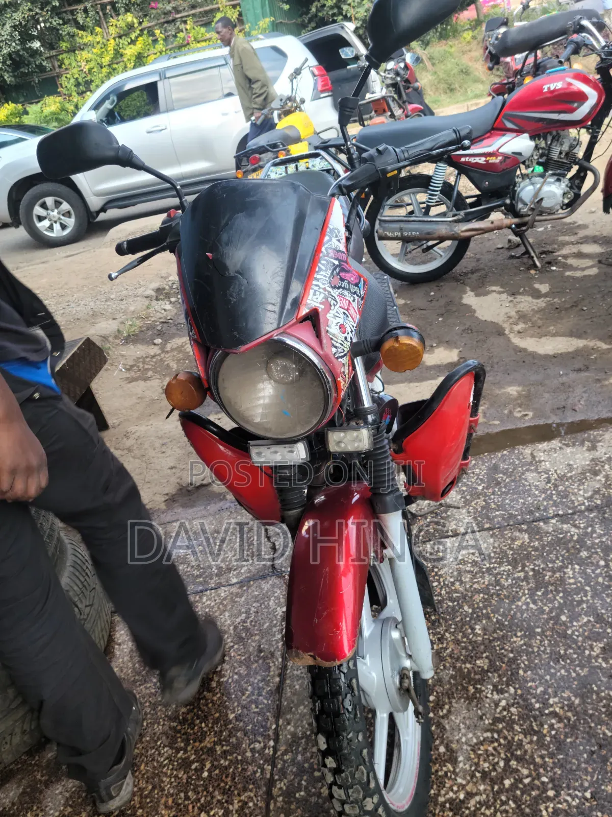 TVS HLX Plus ES 2022 Black