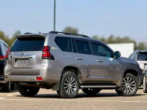 Toyota Land Cruiser Prado 2.8 2017 Brown