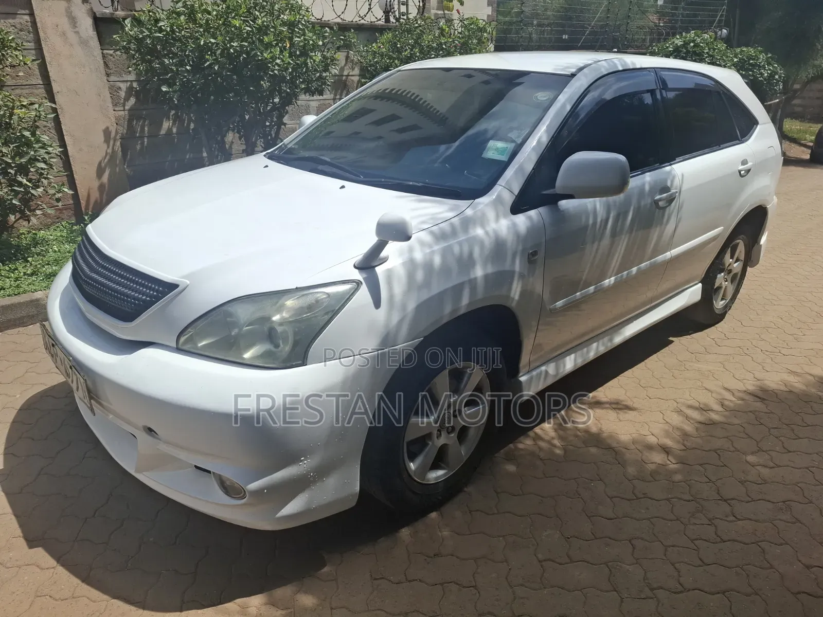 Toyota Harrier 2004 White