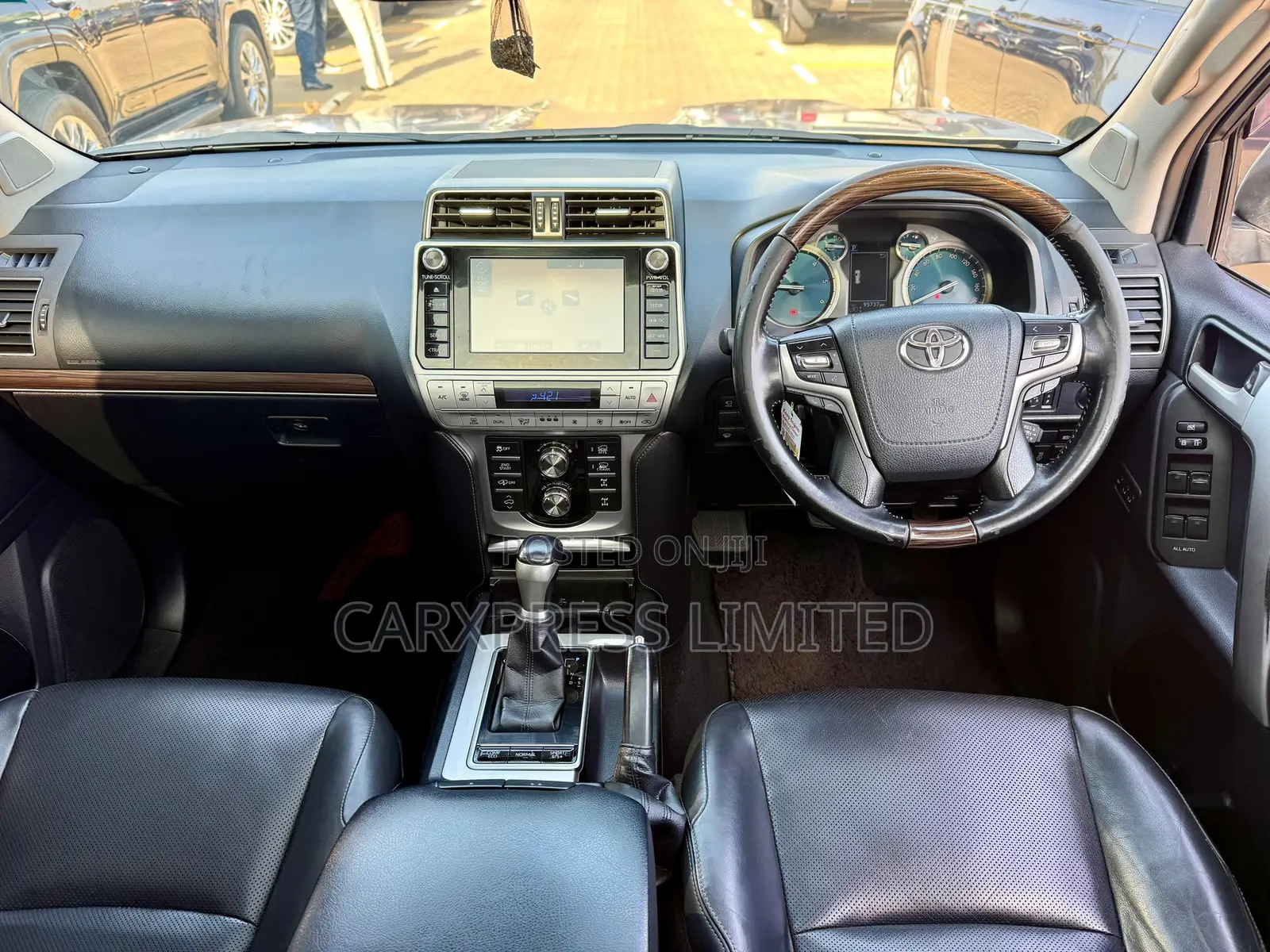 Toyota Land Cruiser Prado 2.8 2017 Brown
