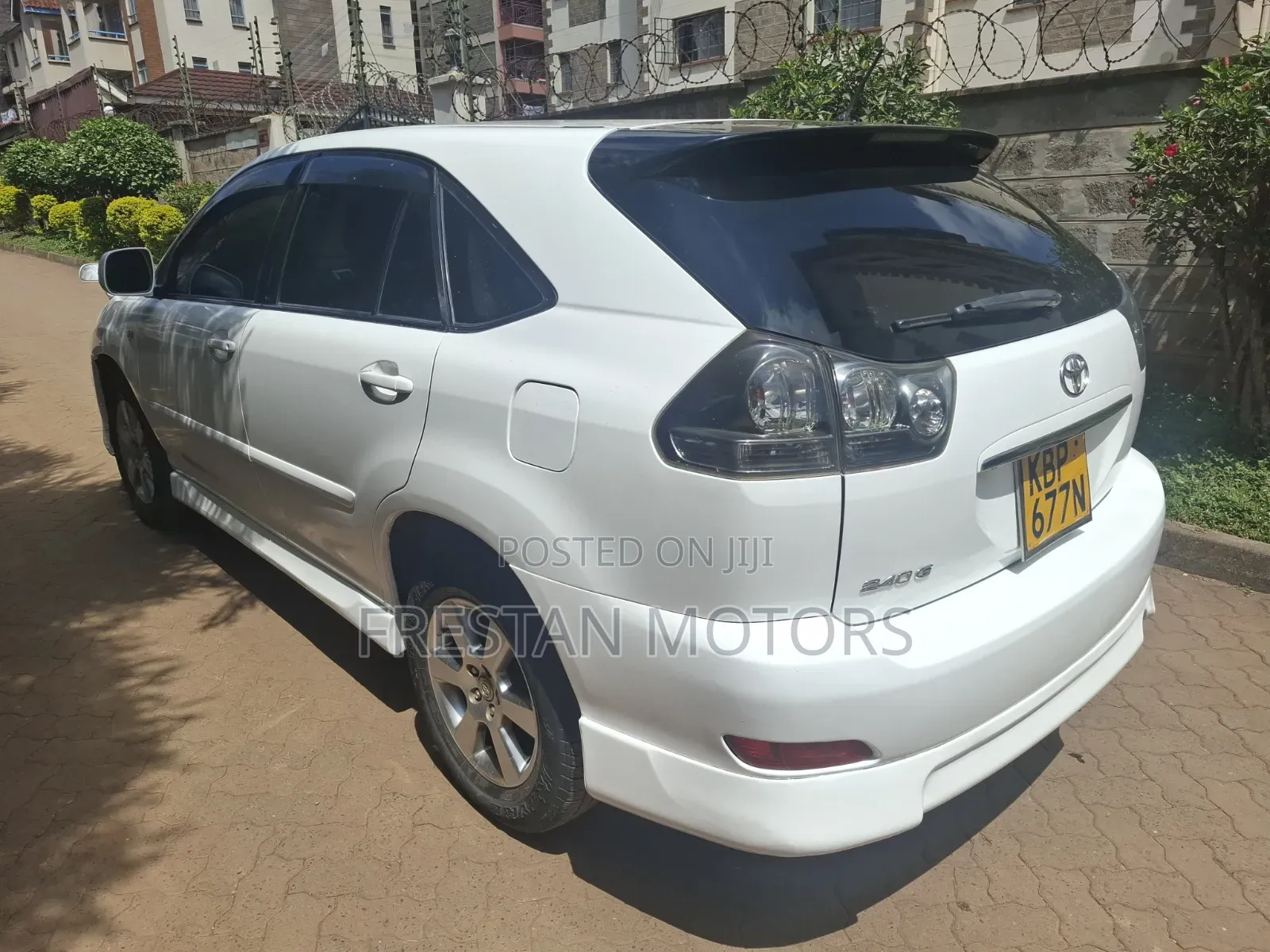 Toyota Harrier 2004 White