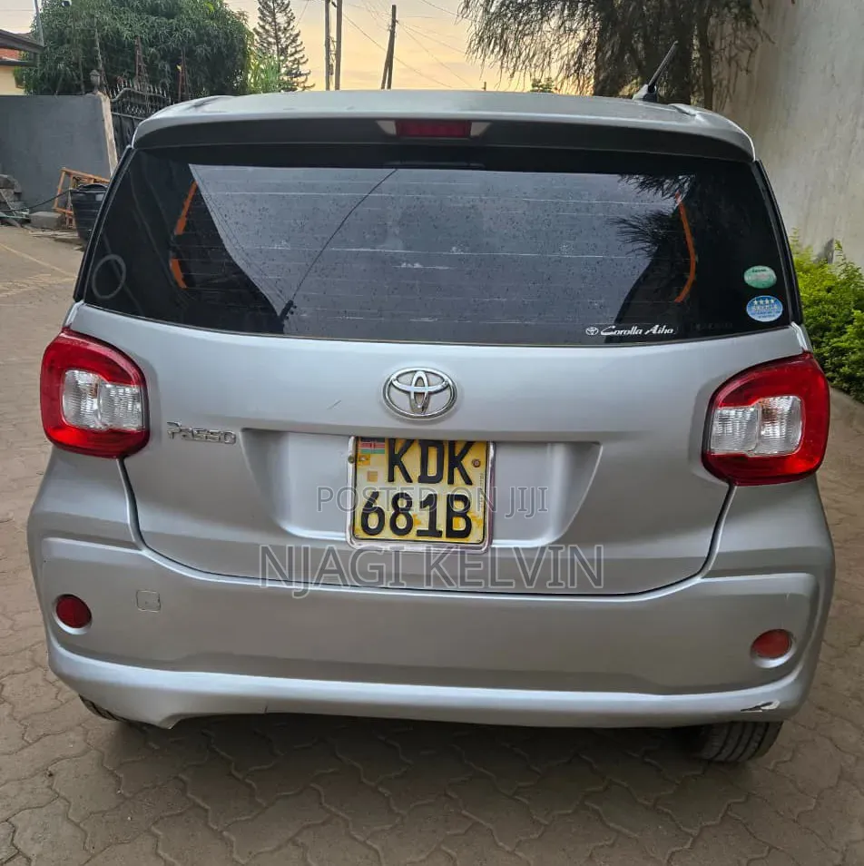 Toyota Passo 2016 Silver