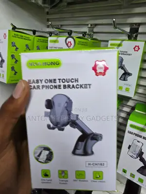 HUA HONG Dashboard Windshield Car Phone Bracket Universal