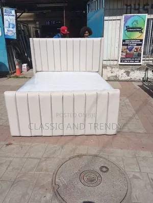 5x6 Cream Chester Bed: All Sizes Available