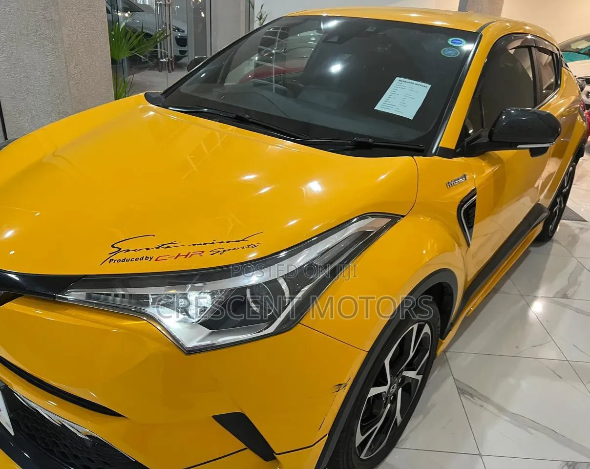Toyota C-HR 2017 Yellow