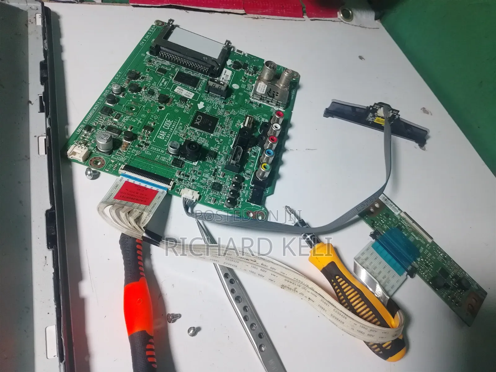 Professional Phones,woofer, Laptops and TV Repairs