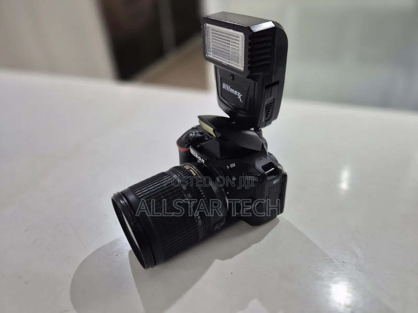 Nikon D5500 With 18-135mm F/3.5-5.6 Ed-if Af-S Dx Lens