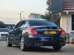 Mercedes-Benz C200 2019 Blue