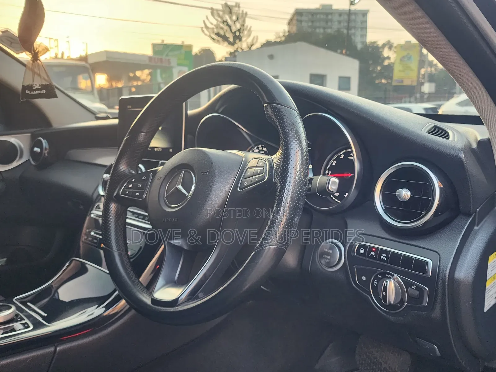 Mercedes-Benz C200 2019 Blue
