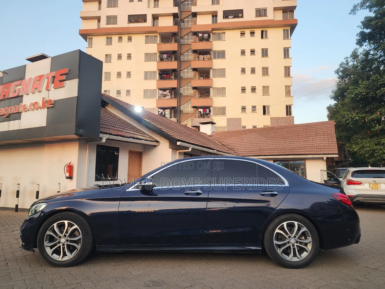 Mercedes-Benz C200 2019 Blue