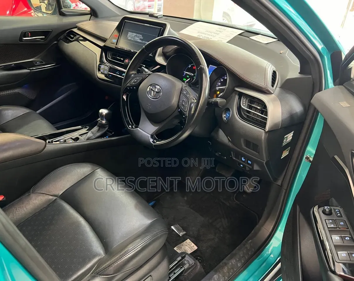 Toyota C-HR 2017 Green