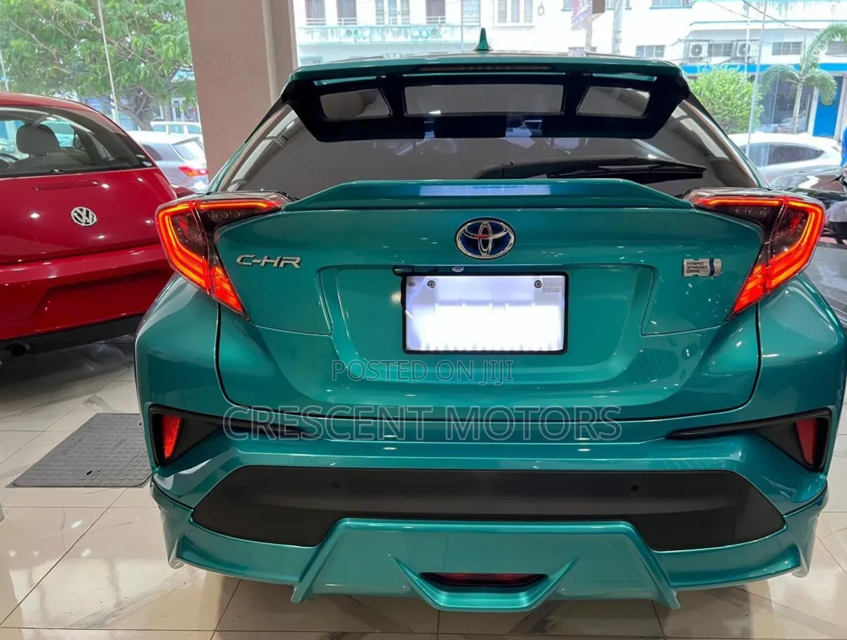 Toyota C-HR 2017 Green