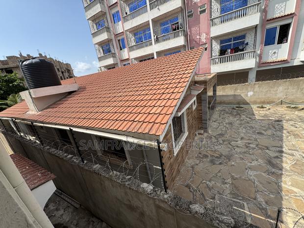 4bdrm Bungalow in Utange for sale - main view
