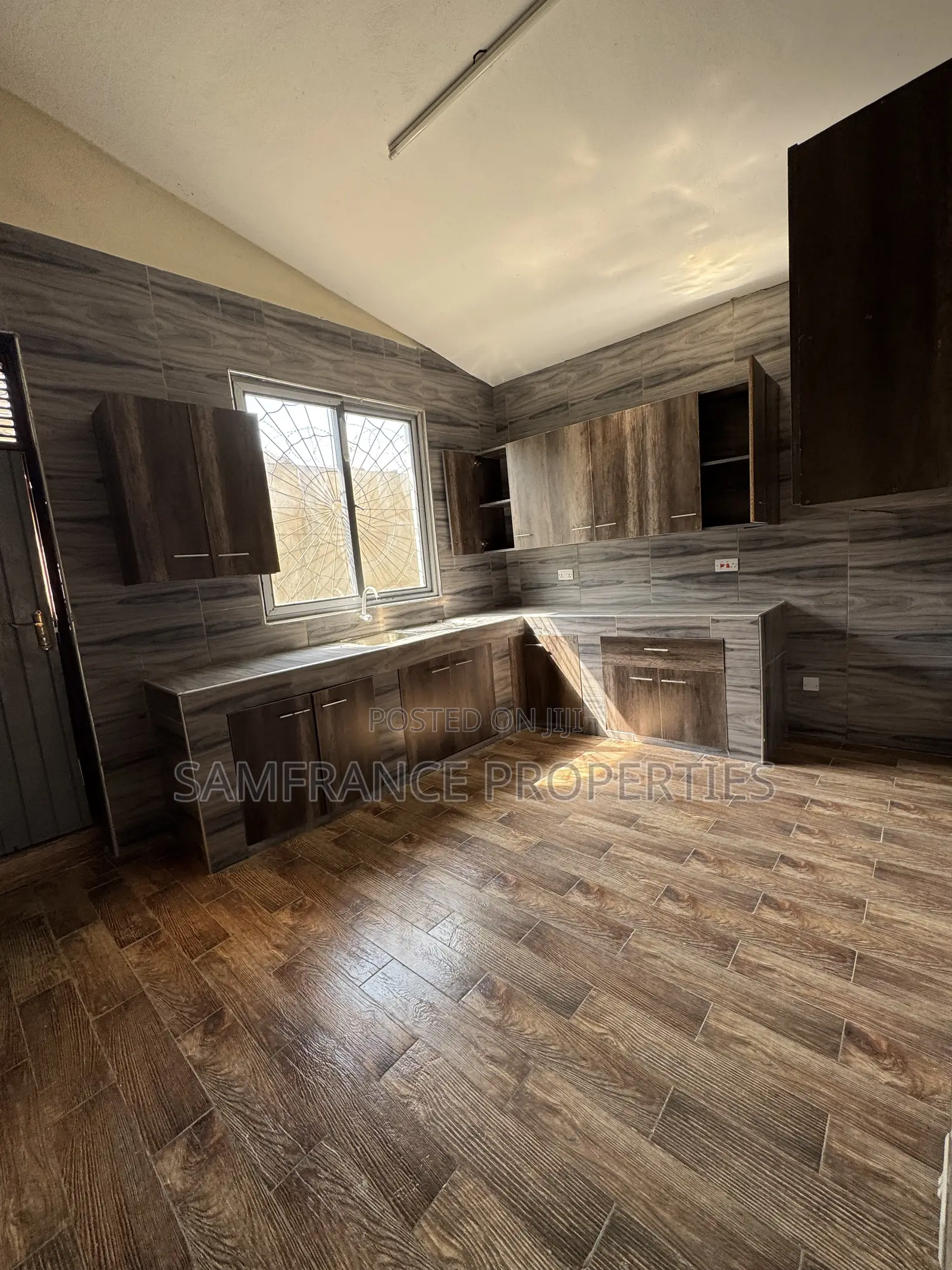 4bdrm Bungalow in Utange for sale