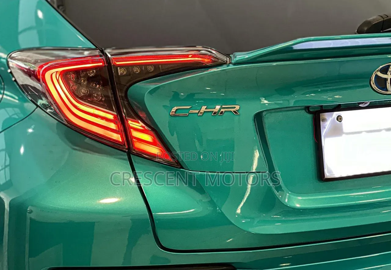 Toyota C-HR 2017 Green