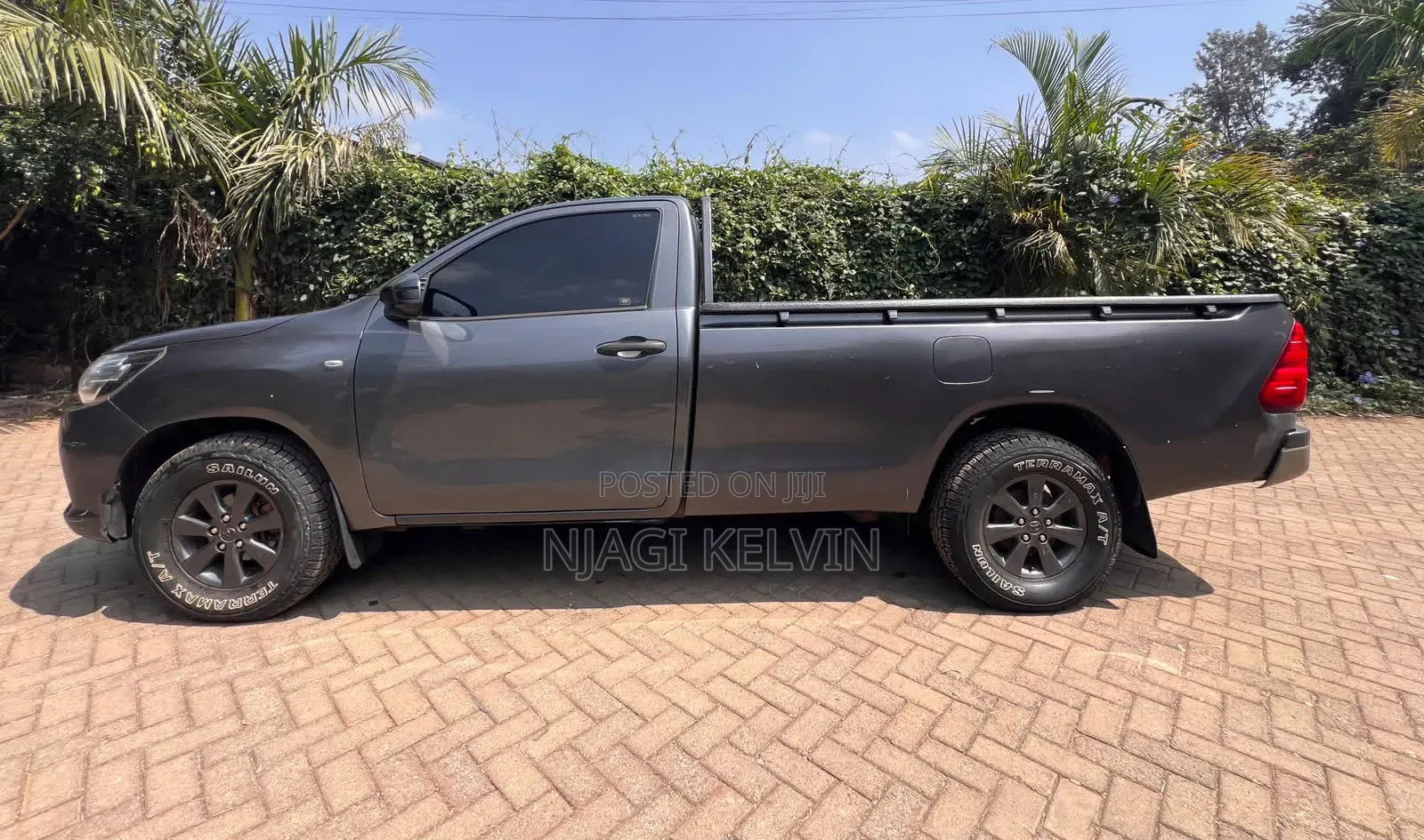 Toyota Hilux 2017 Gray