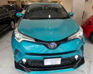 Toyota C-HR 2017 Green