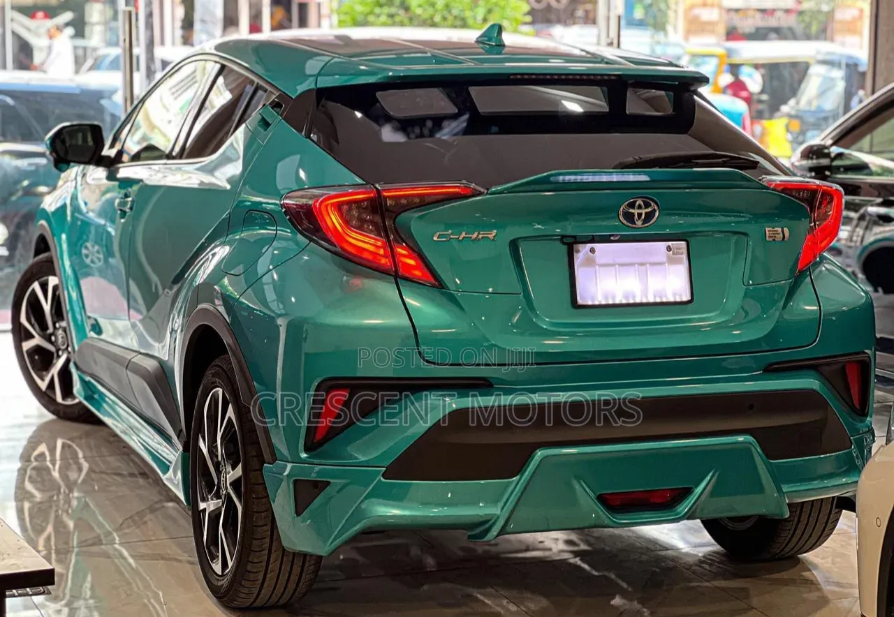 Toyota C-HR 2017 Green