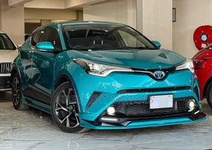 Toyota C-HR 2017 Green