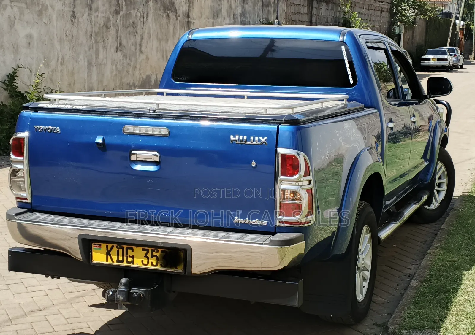 Toyota Hilux 2014 Blue
