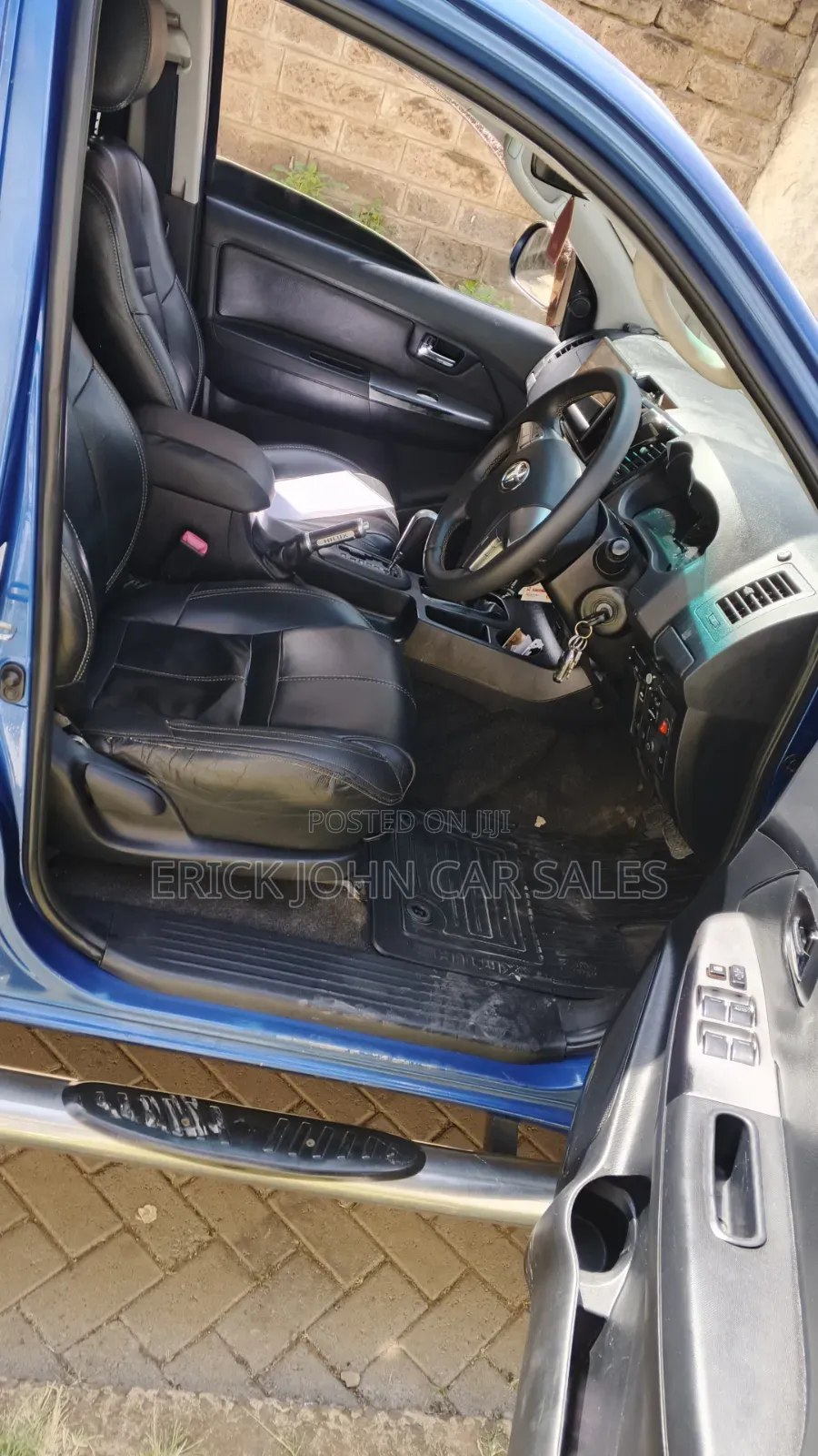 Toyota Hilux 2014 Blue