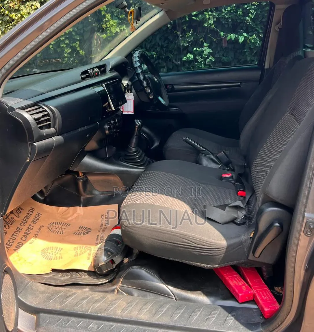 Toyota Hilux 2013