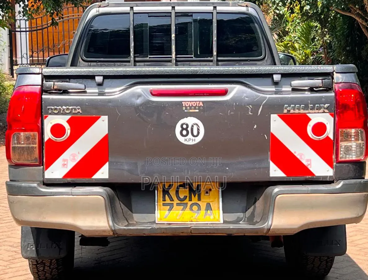 Toyota Hilux 2013