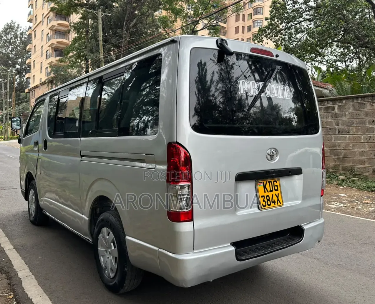 Toyota HiAce 2015 Silver