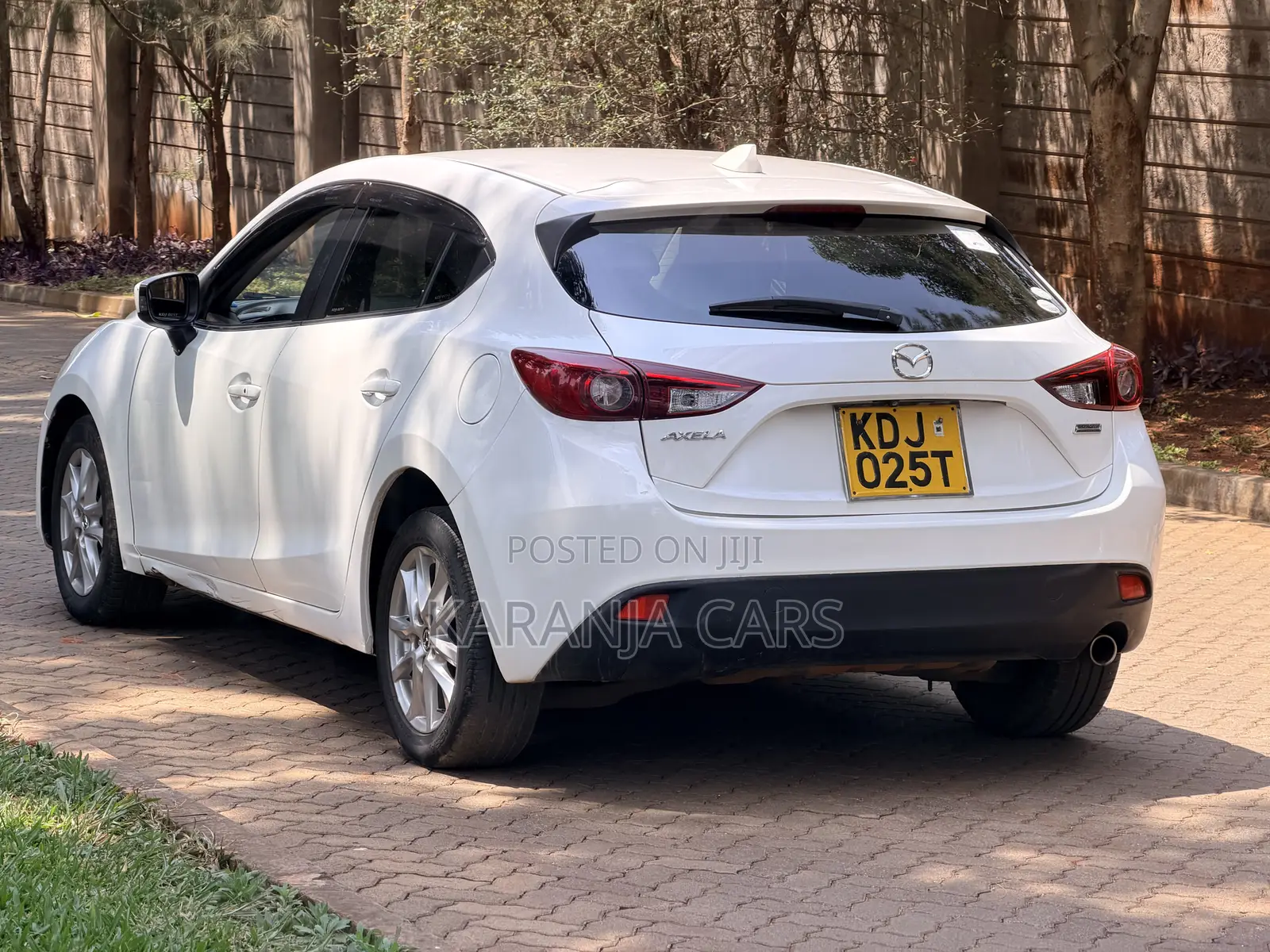 Mazda Axela 2015 White