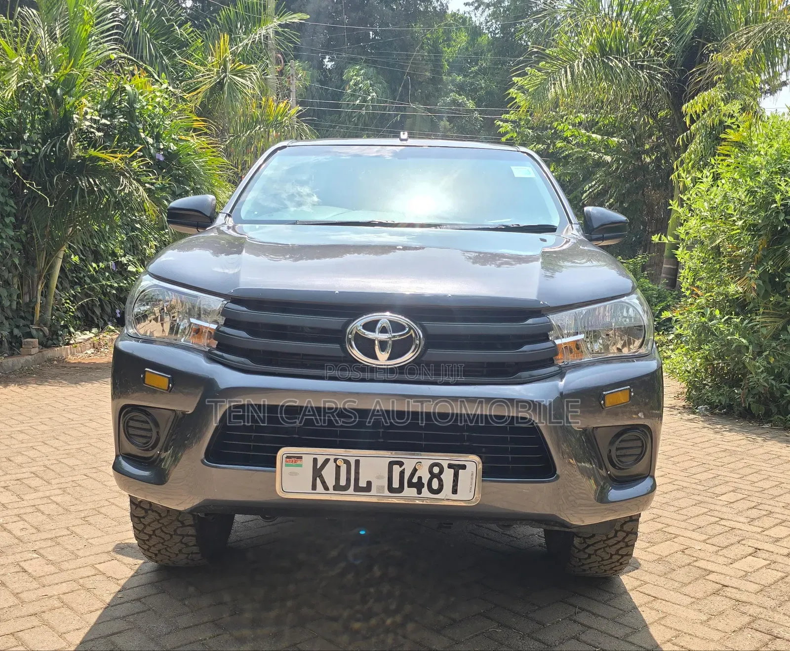 Toyota Hilux 2022 Gray