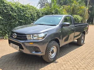 Toyota Hilux 2022 Gray