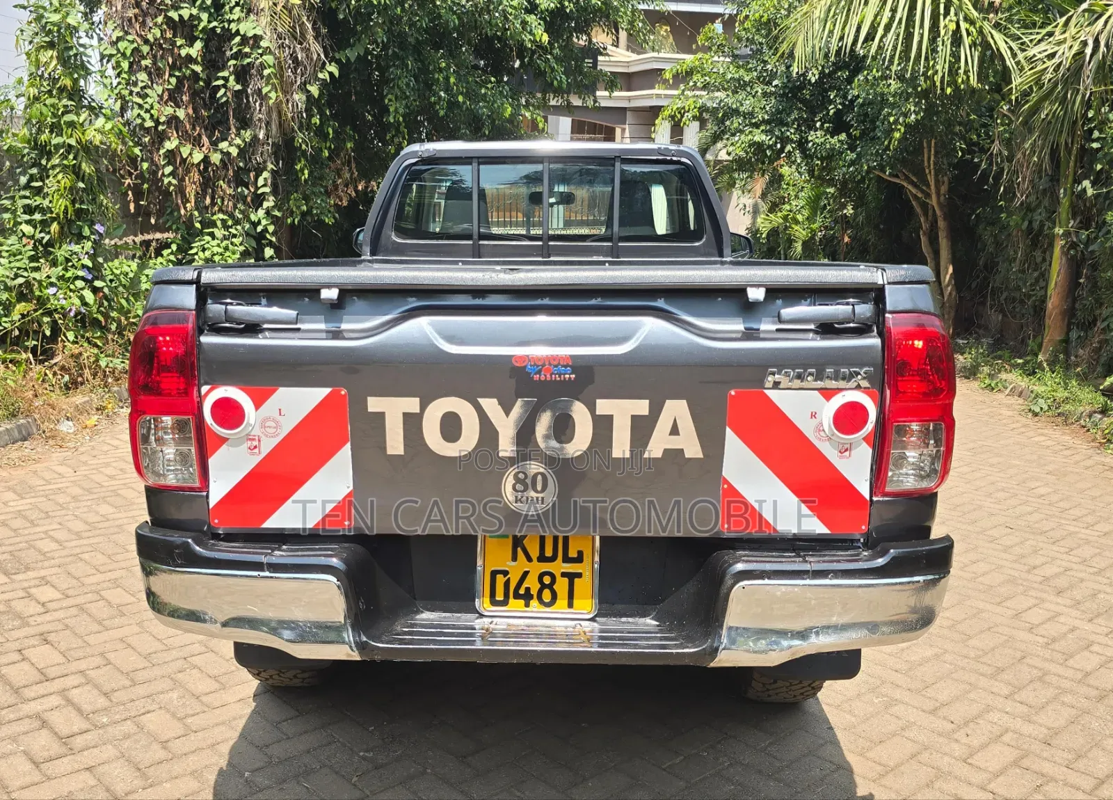 Toyota Hilux 2022 Gray