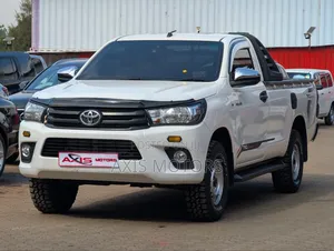 Toyota Hilux 2020 White