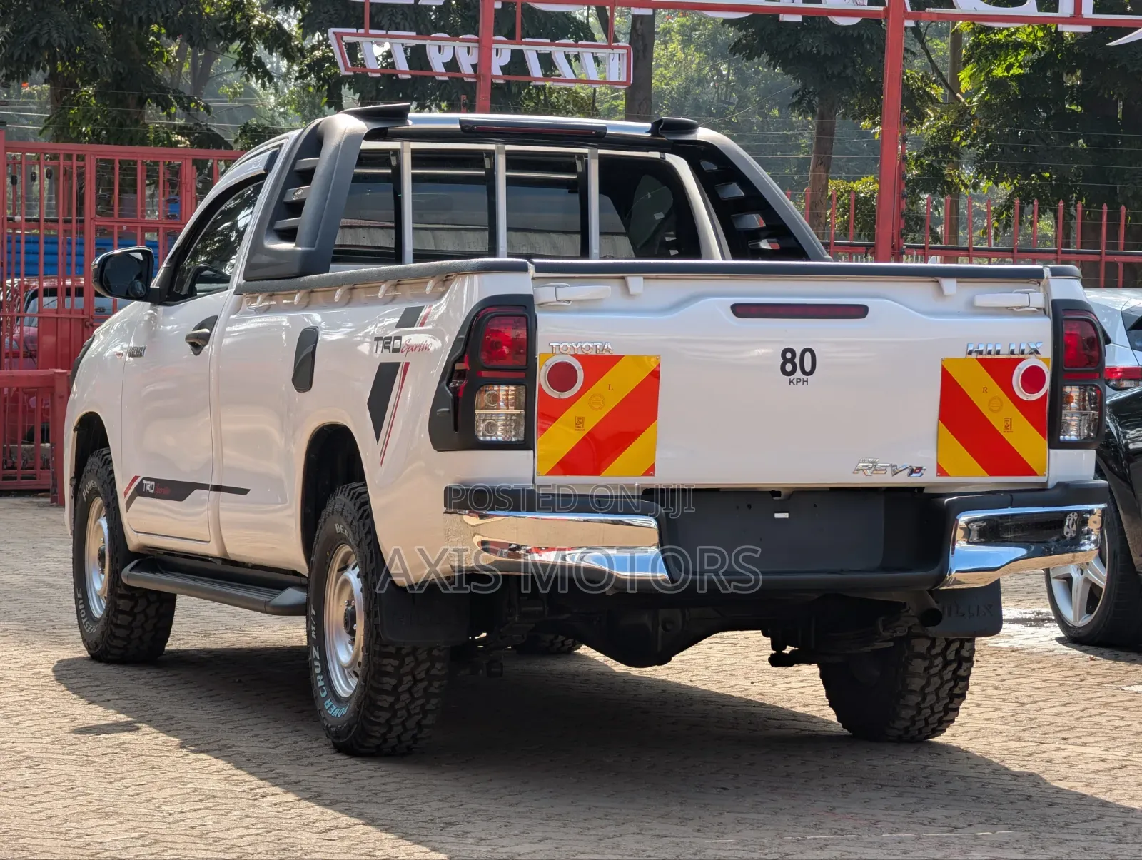 Toyota Hilux 2020 White
