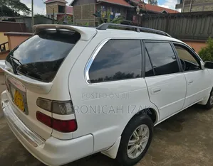 Toyota Corolla 1998 White