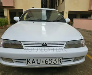 Toyota Corolla 1998 White