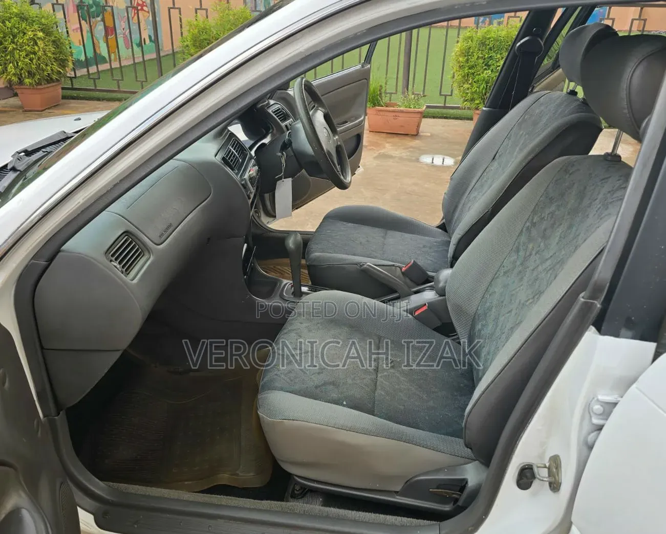 Toyota Corolla 1998 White