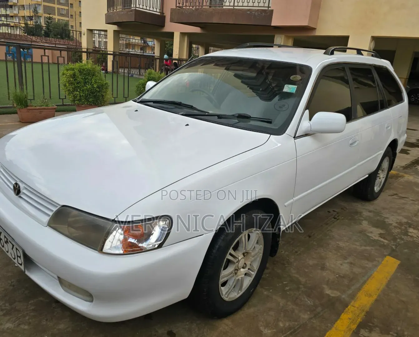 Toyota Corolla 1998 White